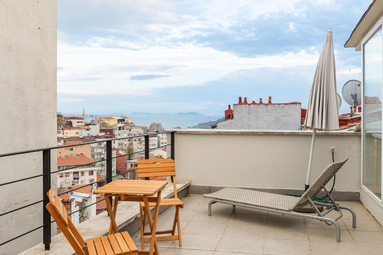 Apartamento Mesmerizing Flat With Bosphorus View In Beyoglu Estambul Exterior foto